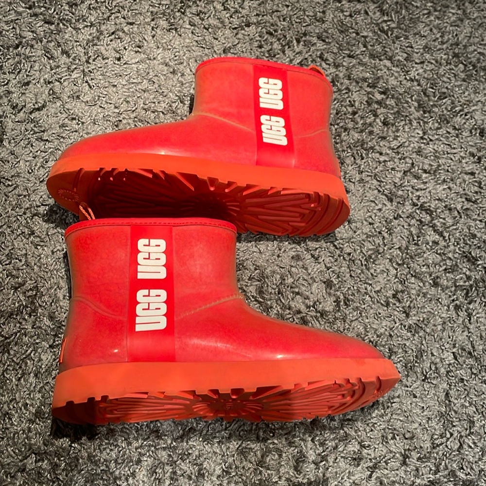 Ugg classic clear boots